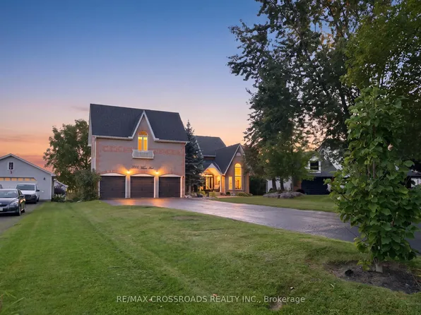 5050 William St, Pickering, ON L1Y 1B7