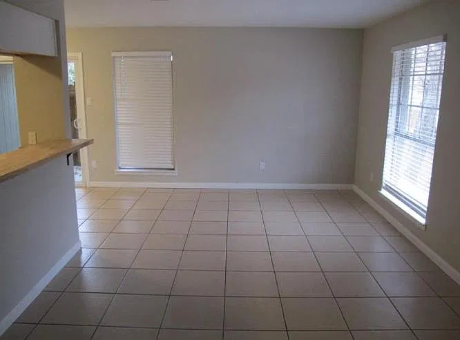 2 bed, 1.5 bath, 1032 sqft, $1,445 — Photo 4