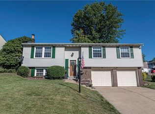 1808 Friar Tuck Dr, North Huntingdon, PA 15642