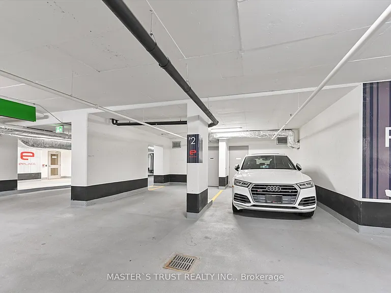 8 Eglinton Ave E #Penthouse 5801 — Photo 39