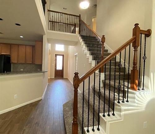 2nd image of 25122 Southbriar Ln