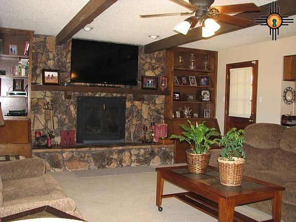 3rd image of 305 Remuda Dr