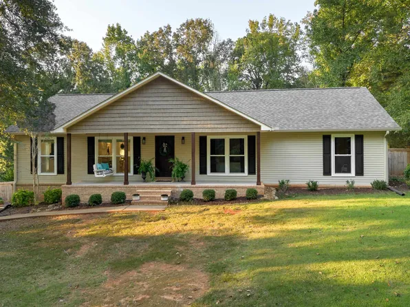 330 Lannes West Dr, Killen, AL 35645