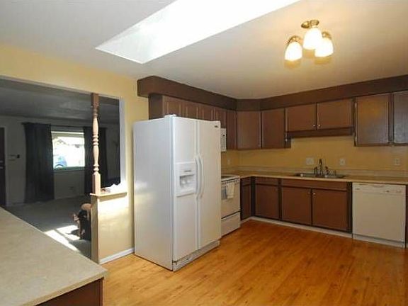 Spacious kitchen