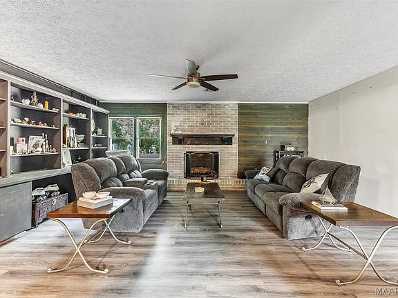 4th image of 4021 Rose Hill Ct