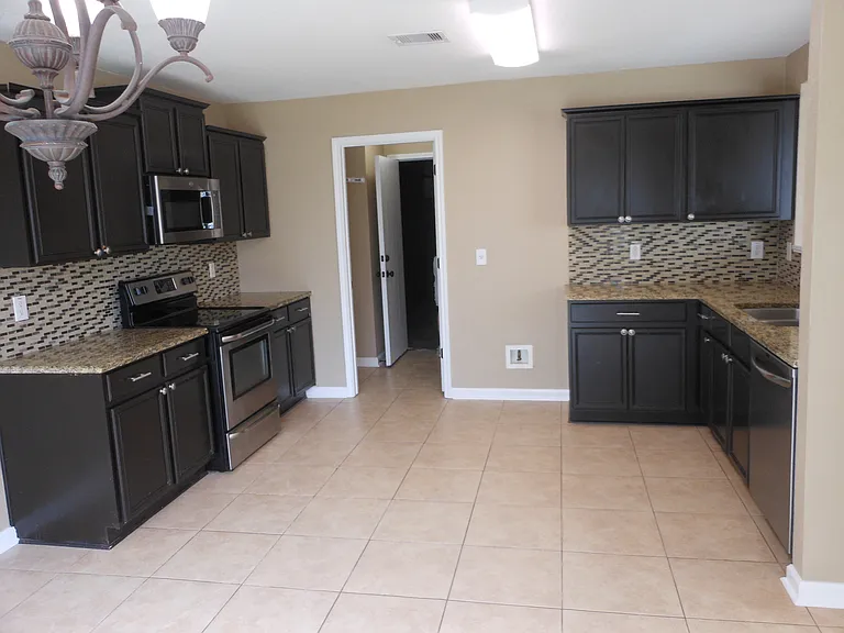 617 San Augustine Blvd — Photo 11