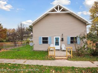301 1st St, Sunfield, MI 48890