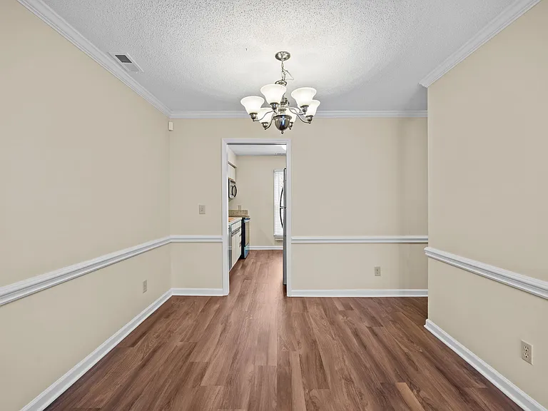 3112 Coachmans Way — Photo 8