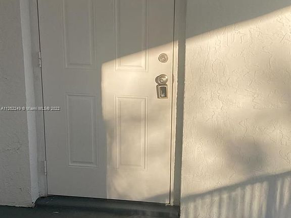 3rd image of 3173 Auburn Blvd APT 102