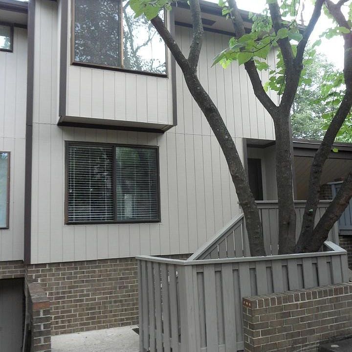 Exterior (Front)