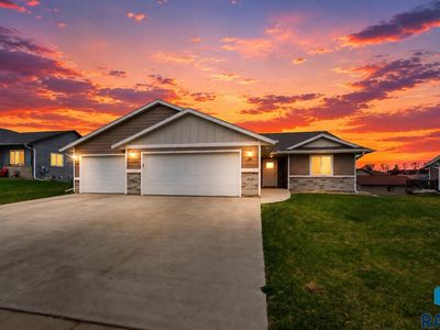 107 E 15th St, Dell Rapids, SD, 57022