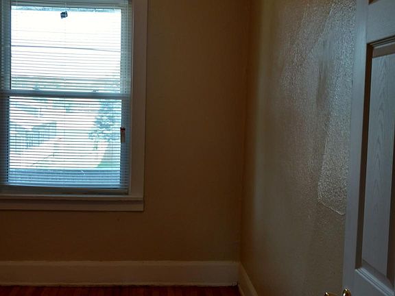 4th image of 433 16th Ave