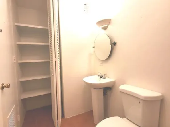 1261 Luis Vigoreaux Ave, Guaynabo, PR