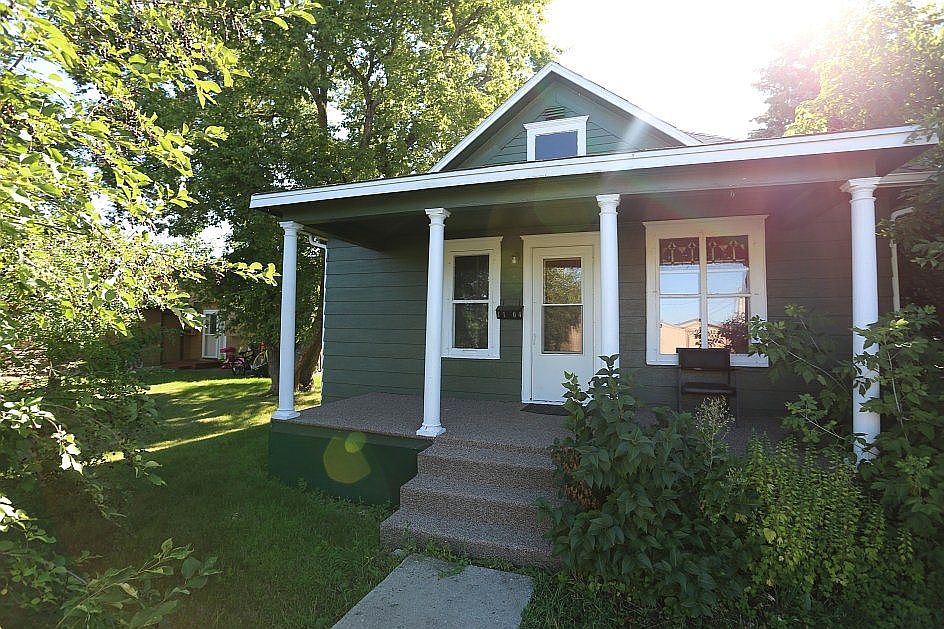 1st image of 1104 Kelly Ave