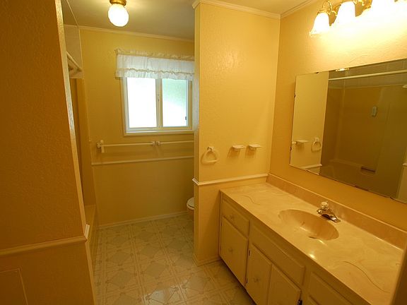 Main Level Full Bath