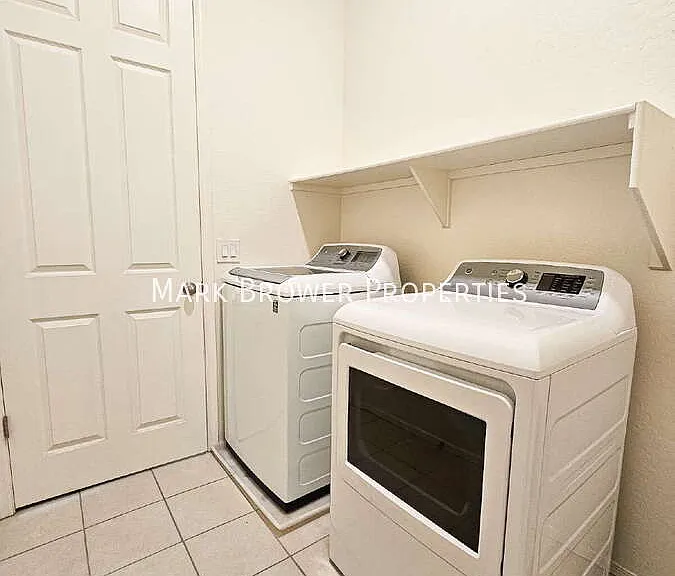 7358 W Phelps Rd — Photo 20
