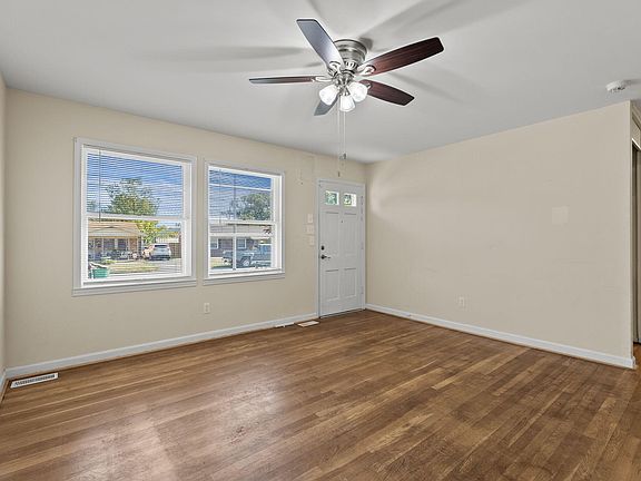 3rd image of 474 Sandalwood Dr