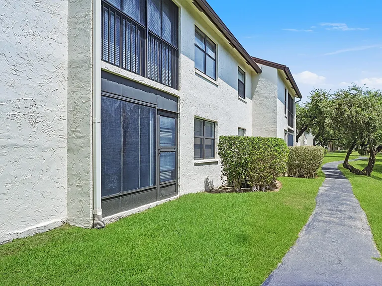 3242 Perimeter Dr — Photo 26