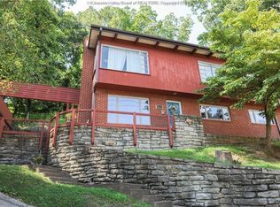 1026 Montrose Dr, South Charleston, WV