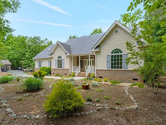 4th image of 14 N Bearwood Dr