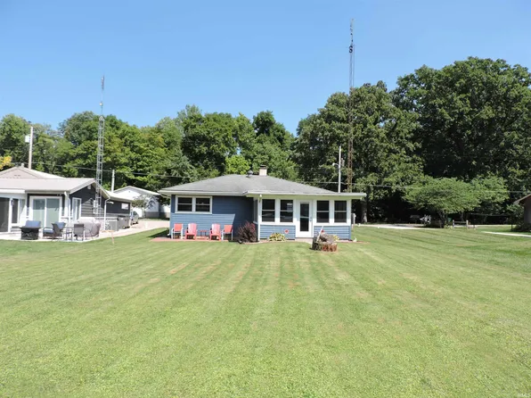 1913 Chapman Lake Dr, Warsaw, IN 46582