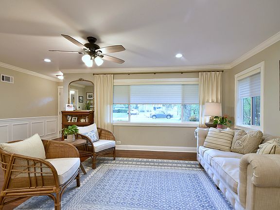 3rd image of 354 N Ferndale Ave
