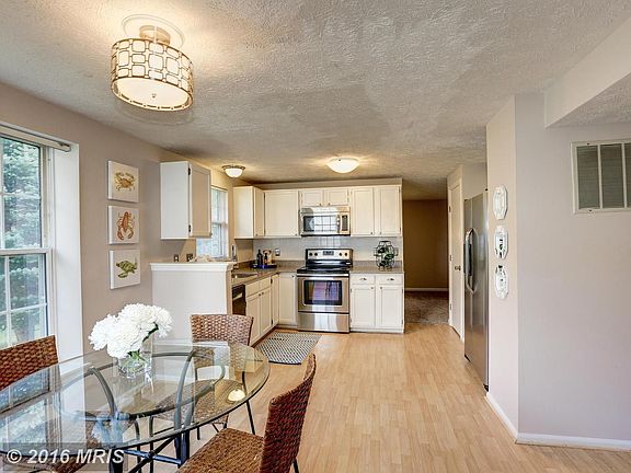 5th image of 15107 Serbian Ln