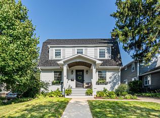 1105 N Wheaton Ave, Wheaton, IL
