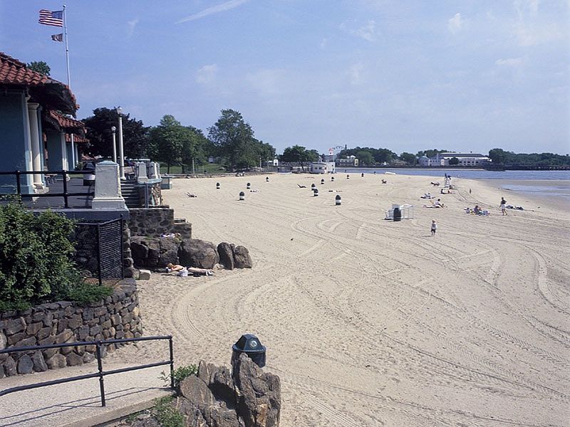 2nd image of 90 Orchard Ave