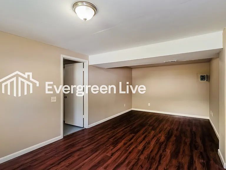 2549 Berthbrook Dr — Photo 8