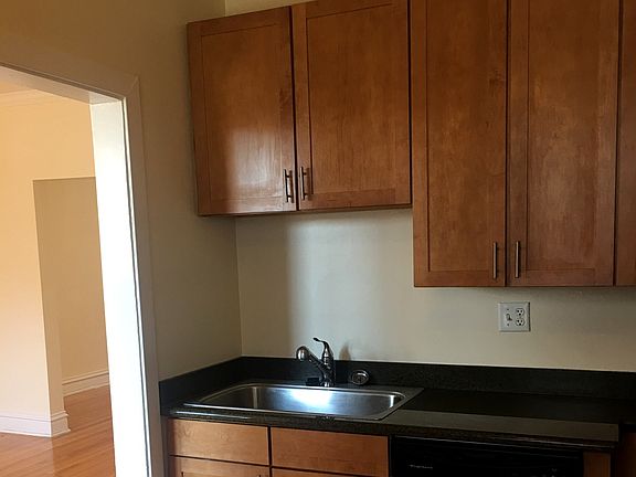 5th image of 201 Washington Blvd APT 2S