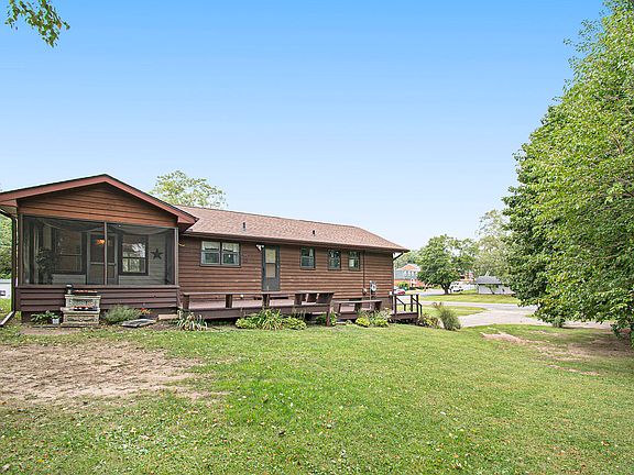 4th image of 205 Brewer Dr S