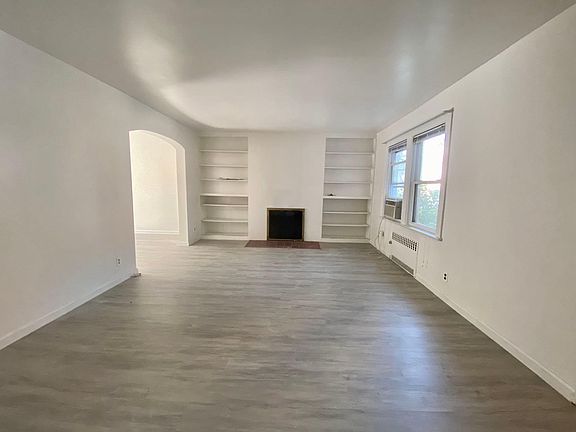 5th image of 28 Van Nostrand Ct