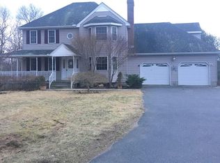 221 Tower Hill Rd, Cumberland, RI 02864