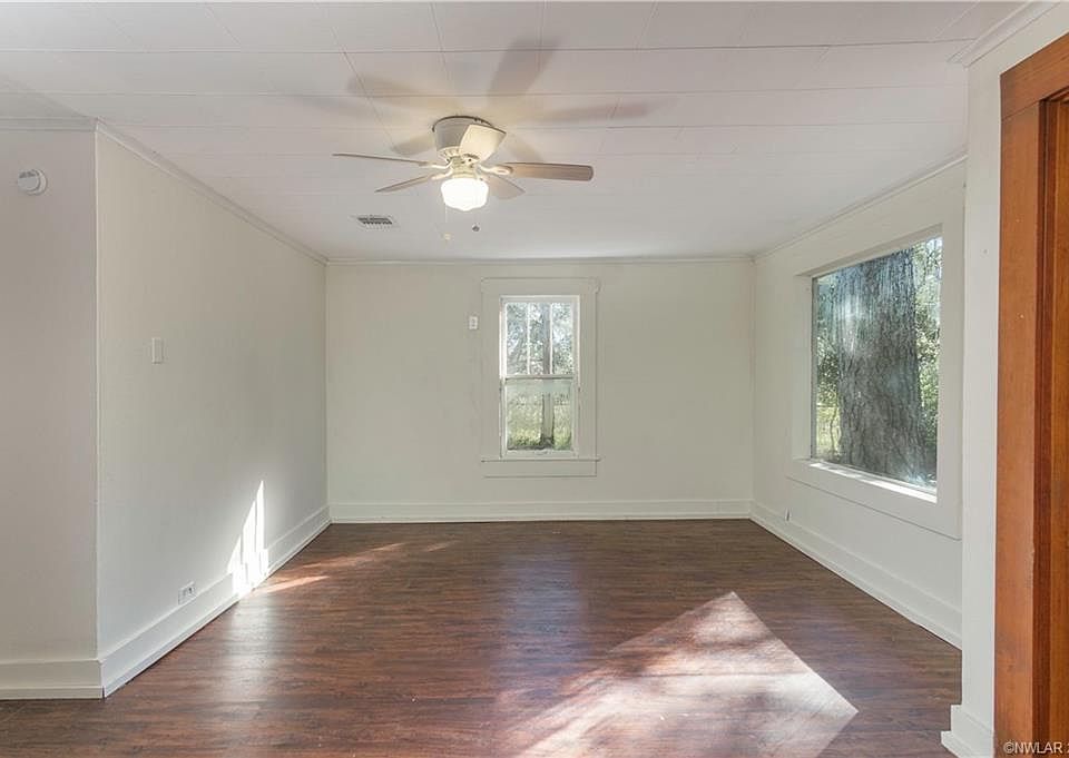 112 Wall St, Oil City, LA 71061 Zillow