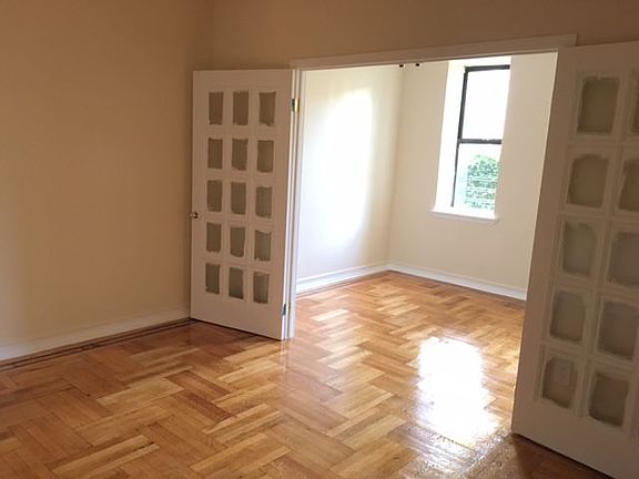 5th image of 535 Parkside Ave #1OO