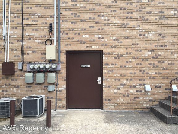 5th image of 3340 Pinewood Avenue D #6325114