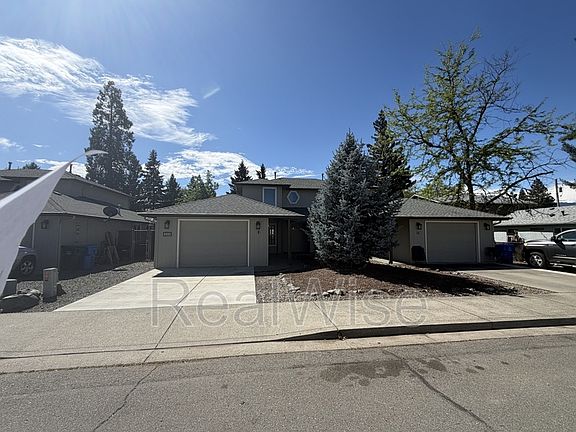 2nd image of 210 3rd St Unit B