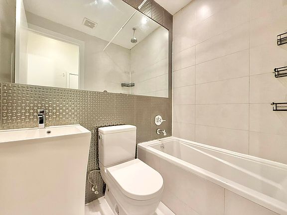 2nd image of 186 Wilson Ave APT 1R