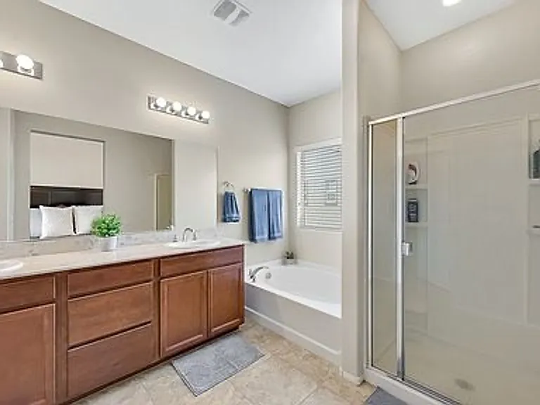 9122 Island Wolf Ave — Photo 21