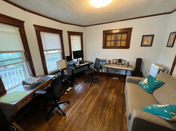 16 Silvey Pl, Somerville, MA