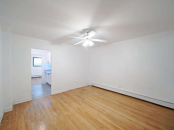 3rd image of 4532 N Claremont Ave APT 2