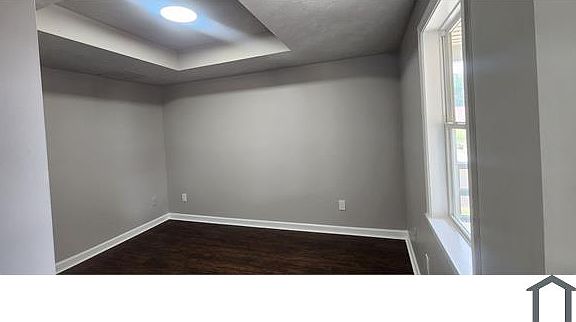 4th image of 906 Marion Ave APT 8
