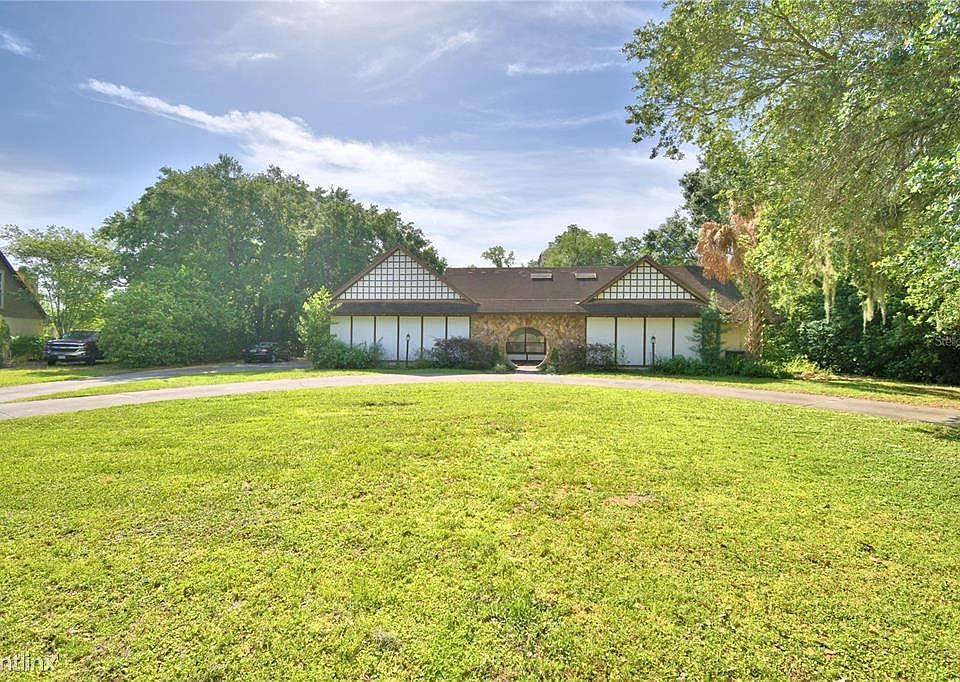 1st image of 172 Wood Hall Dr