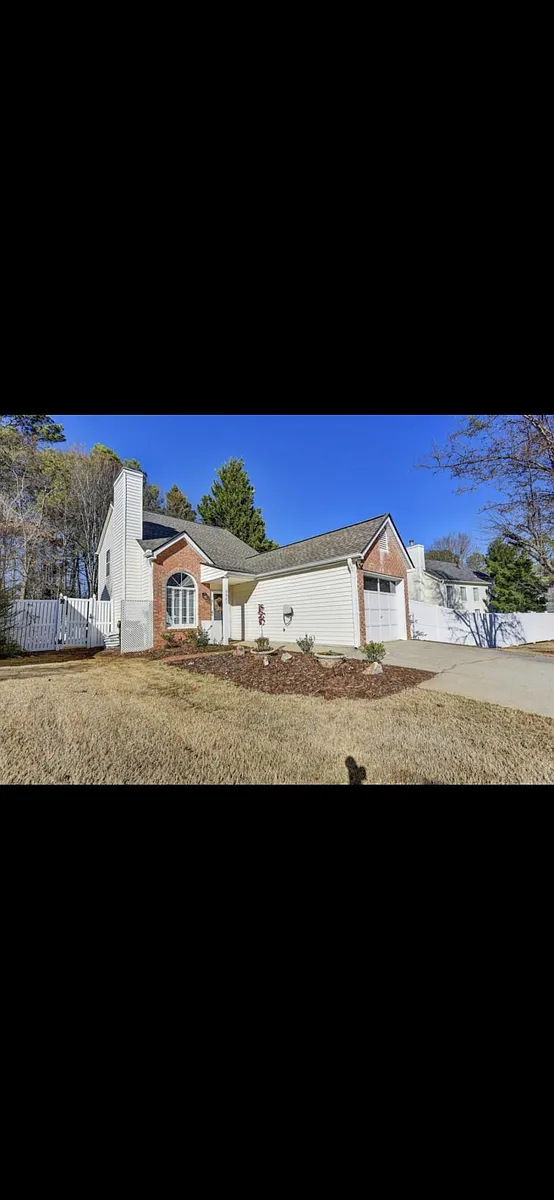 Building Photo - 3345 Jones Ferry Ln
