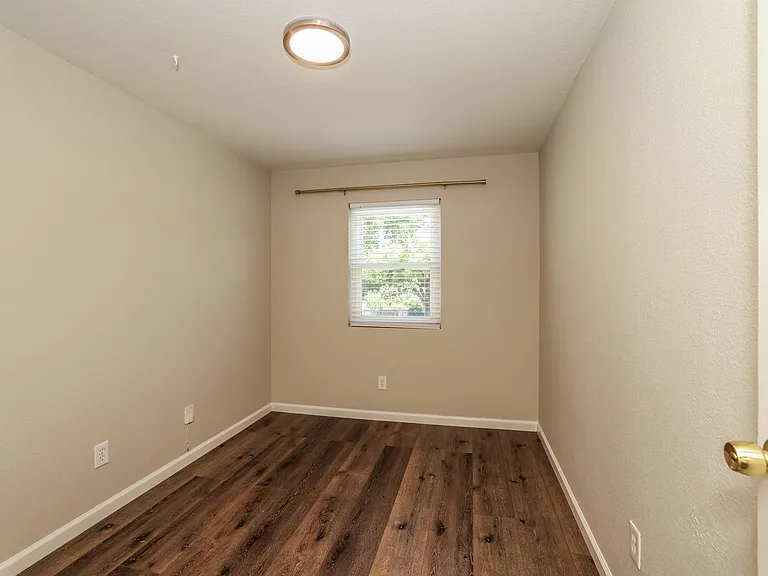 5851 Vallejo St #D — Photo 18