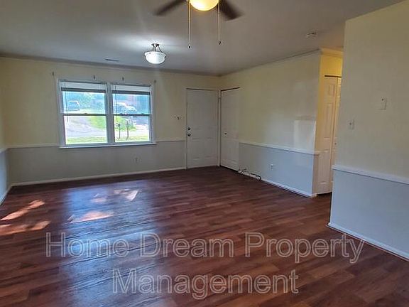 2nd image of 2124 Kaiser Dr
