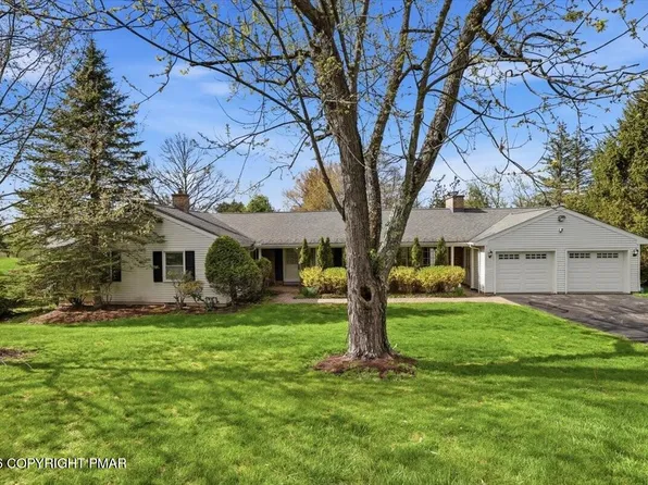 120 Jermyn Dr, Clarks Summit, PA 18411