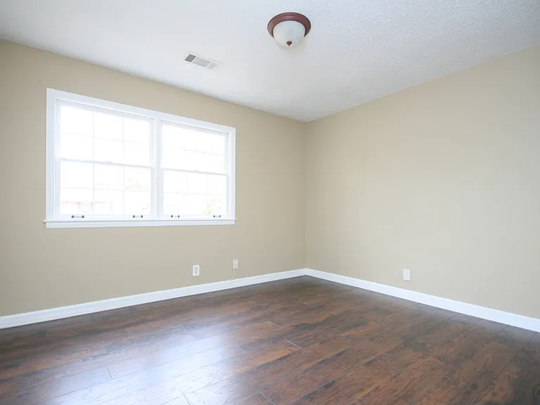 4015 Apollo Dr SW — Photo 10