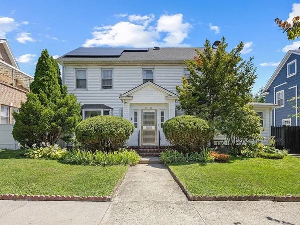 3549 167th St, Flushing, NY 11358